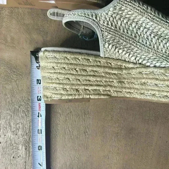 Steven by Steve Madden, size 9, platform espadrille sandals. New. - Picture 2 of 5